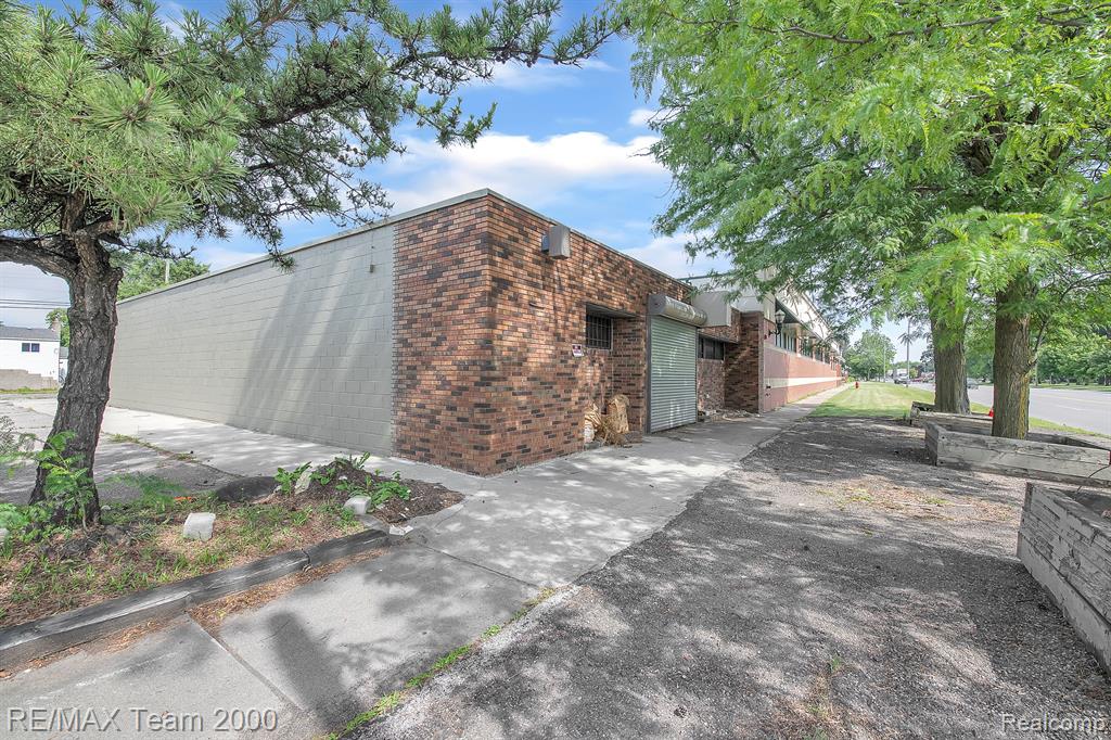 8400 PELHAM Road