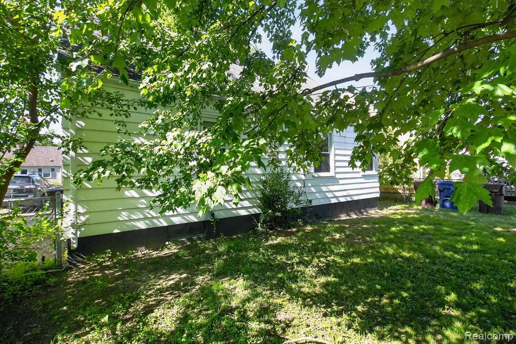 33953 Glover Street Property Photo 34