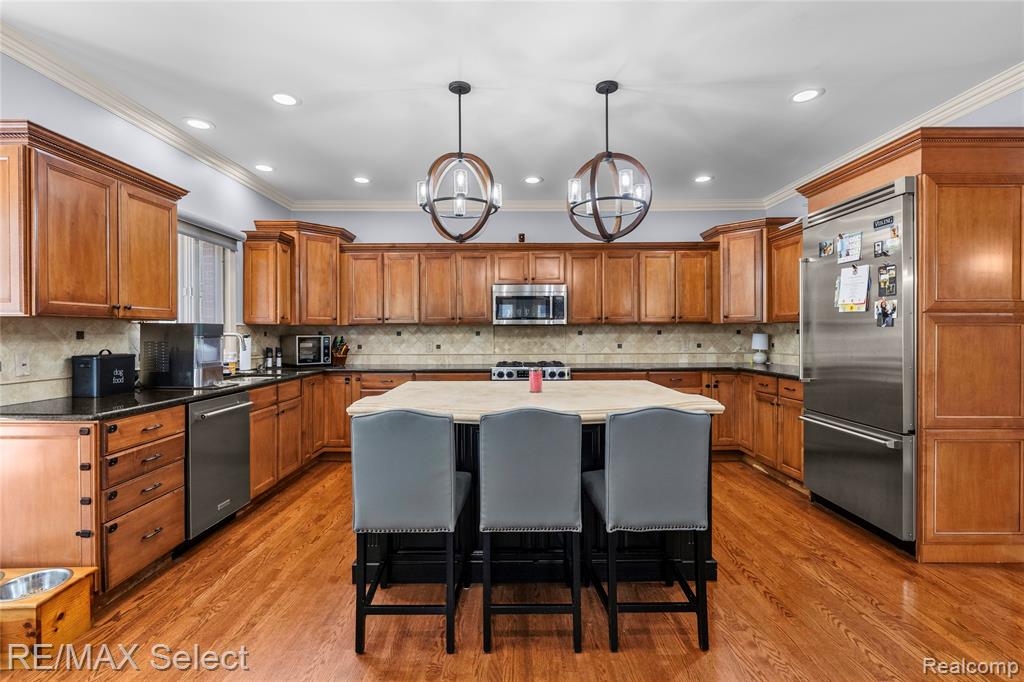 3334 Creekview Drive Property Photo 17