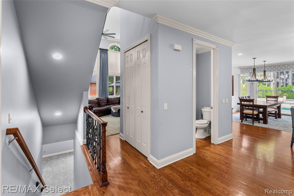 3334 Creekview Drive Property Photo 25