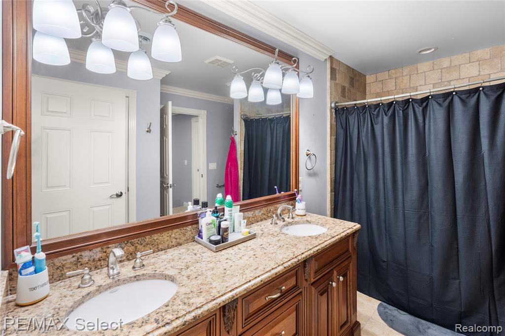 3334 Creekview Drive Property Photo 47