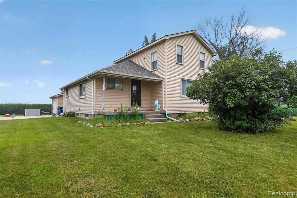 5660 Tittabawassee Road Property Photo 1