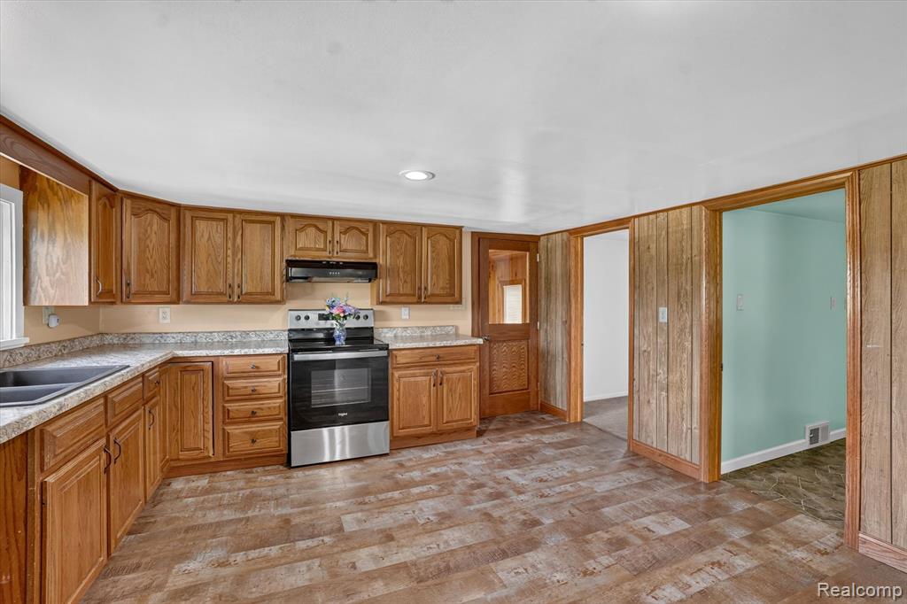 5660 Tittabawassee Road Property Photo 10
