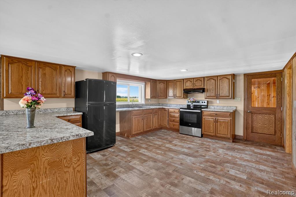 5660 Tittabawassee Road Property Photo 11