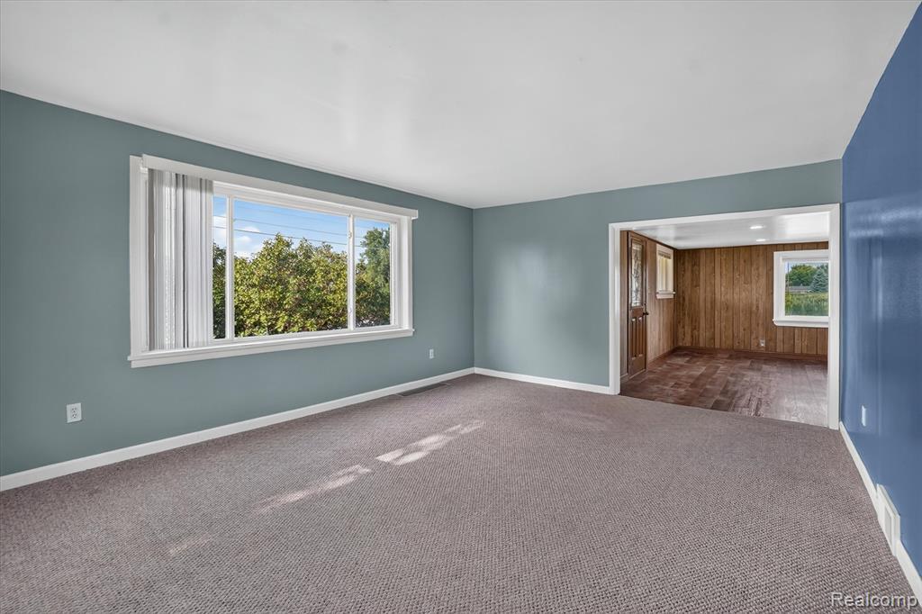 5660 Tittabawassee Road Property Photo 16