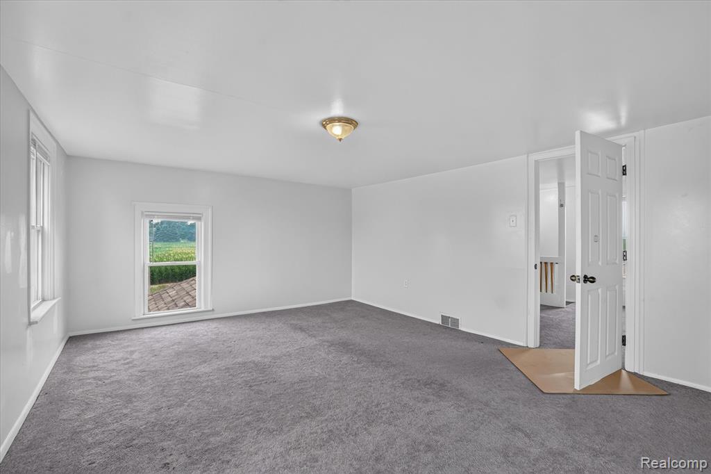 5660 Tittabawassee Road Property Photo 25