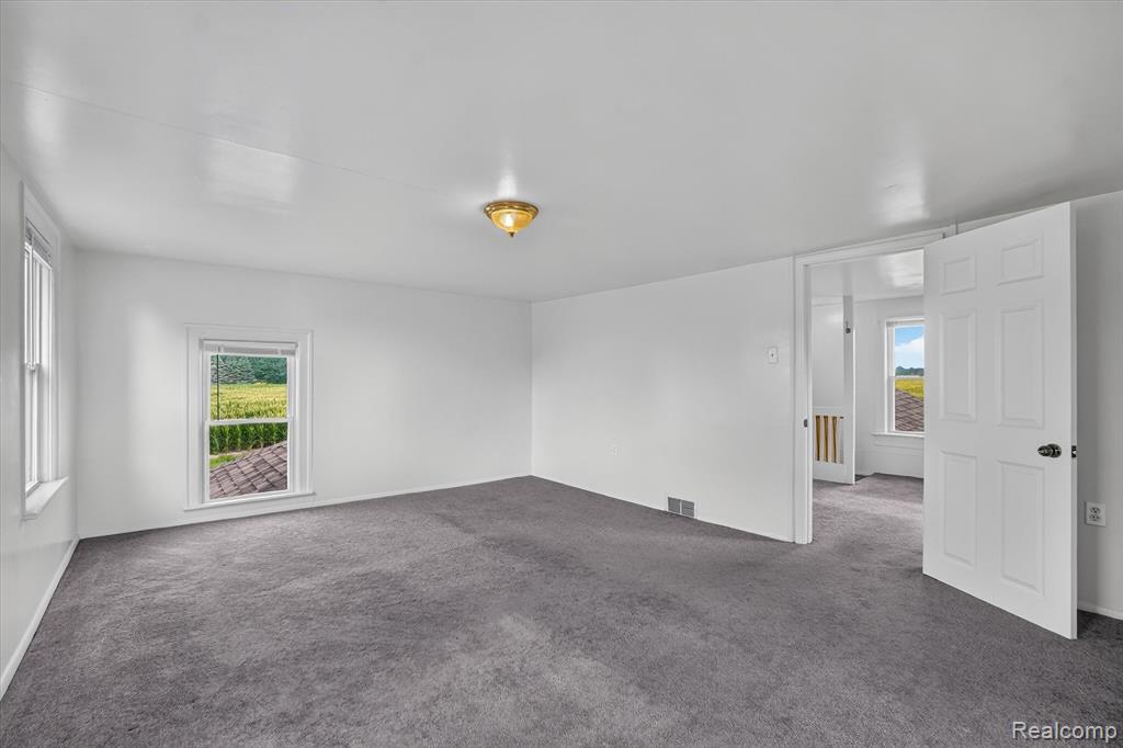 5660 Tittabawassee Road Property Photo 27