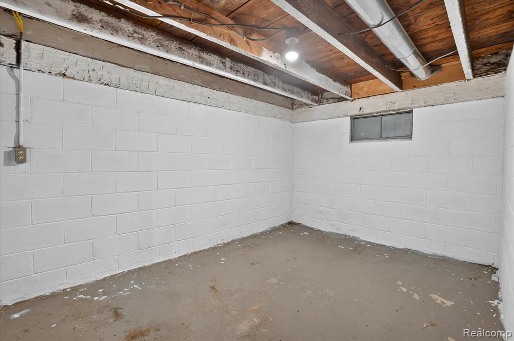 5660 Tittabawassee Road Property Photo 37