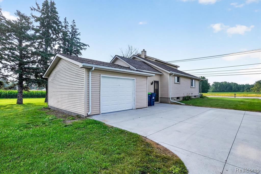 5660 Tittabawassee Road Property Photo 42
