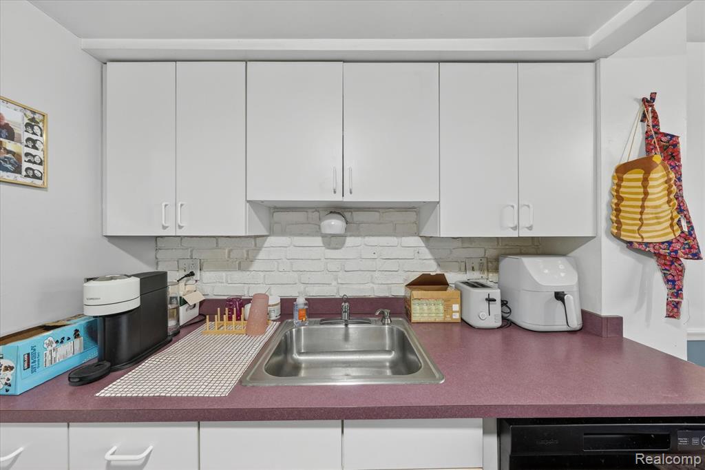 39700 Manor Drive Property Photo 14