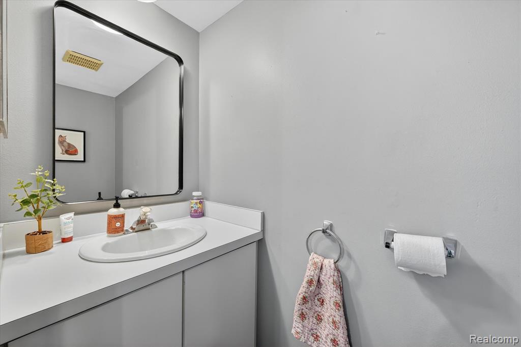 39700 Manor Drive Property Photo 15