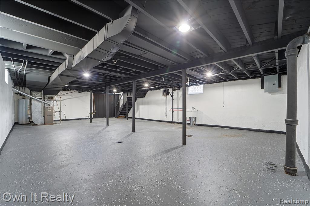 16884 Freeland Street Property Photo 25