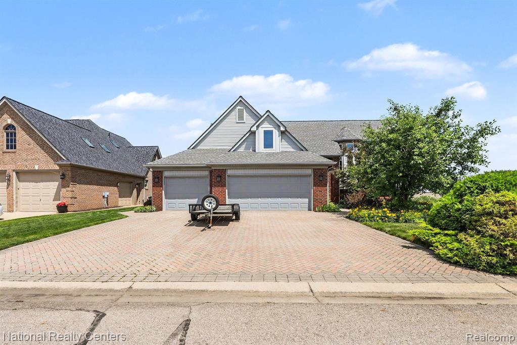 10368 Saint John Drive Property Photo 1