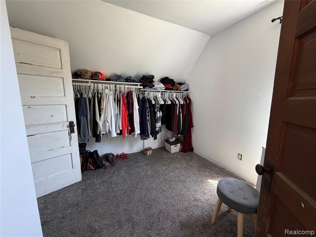 208 E Mill Street Property Photo 19