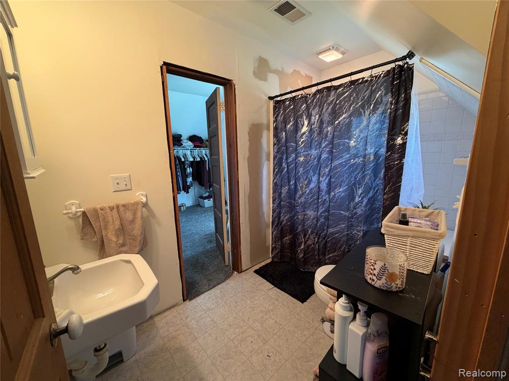 208 E Mill Street Property Photo 22