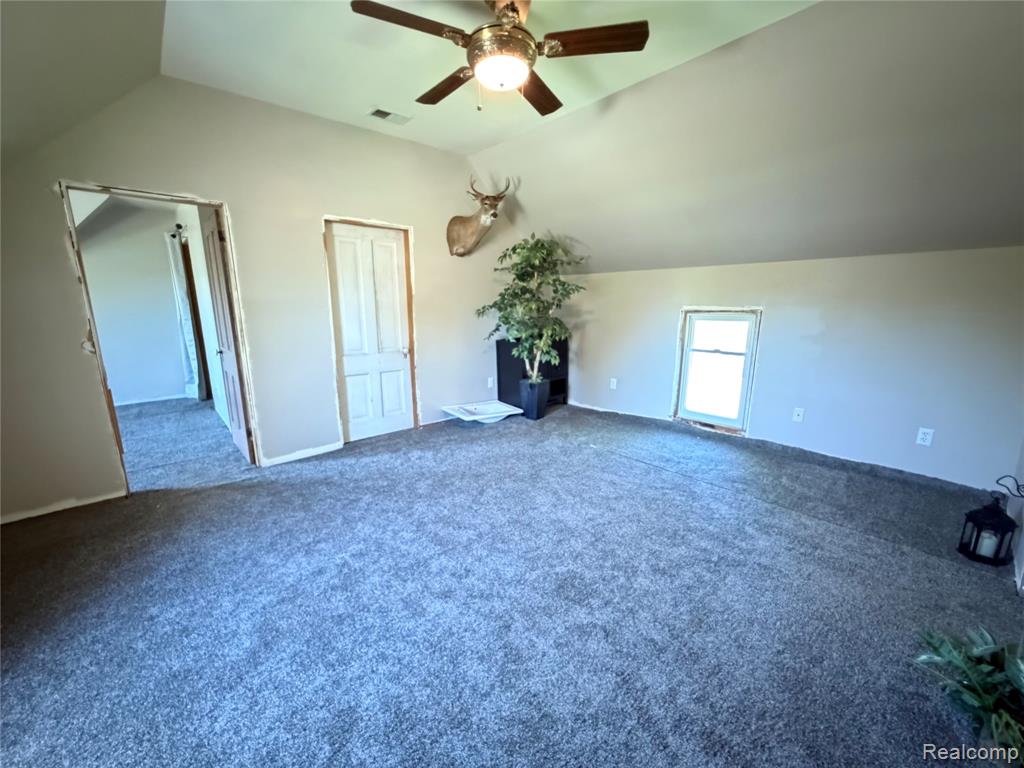 208 E Mill Street Property Photo 23