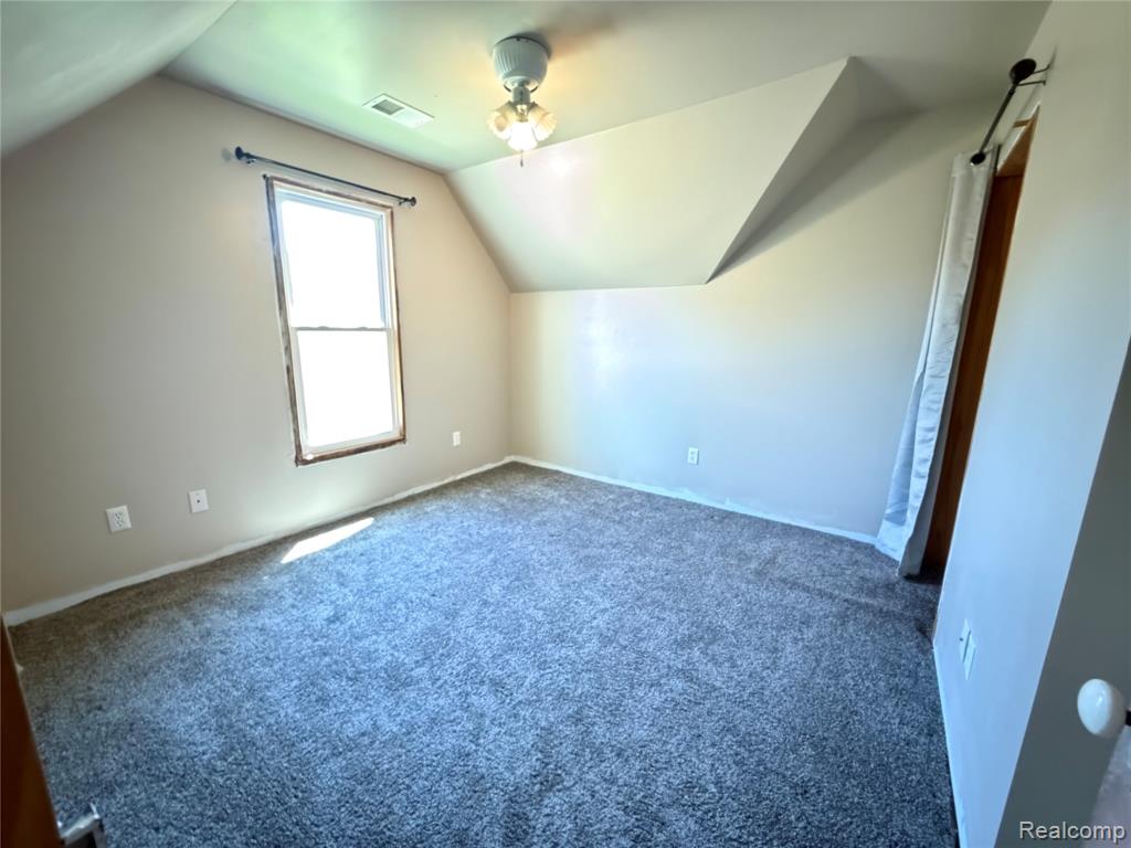 208 E Mill Street Property Photo 26