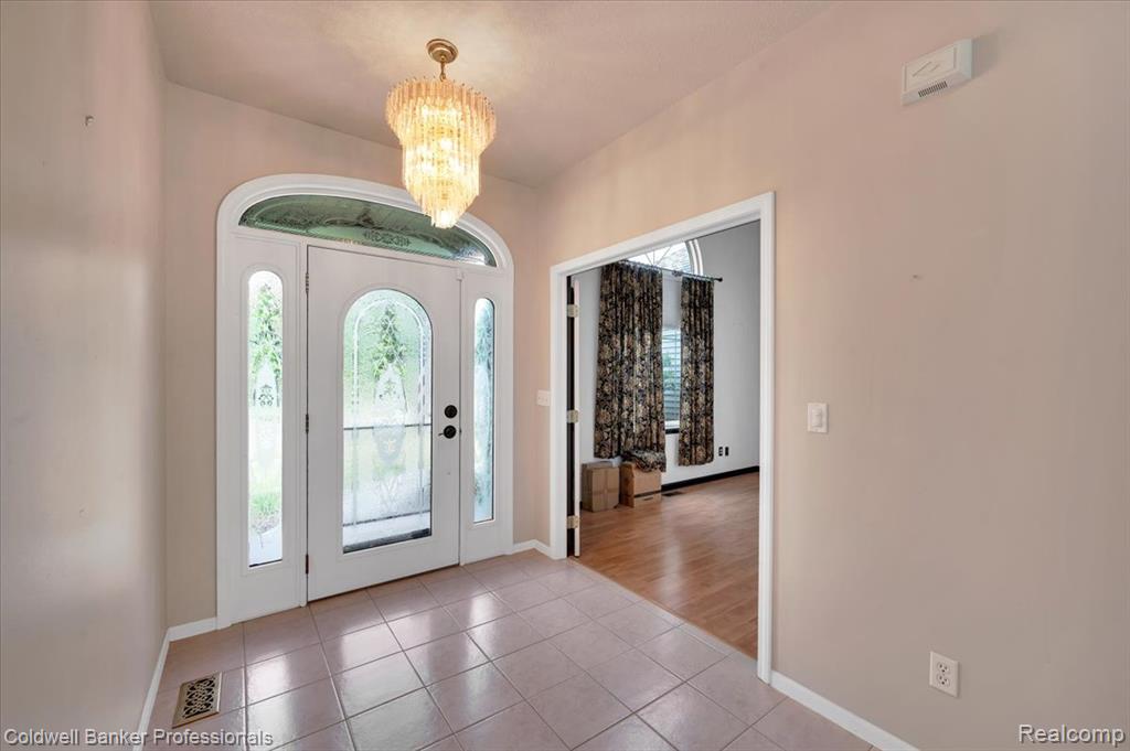 604 Carriage Way Property Photo 3