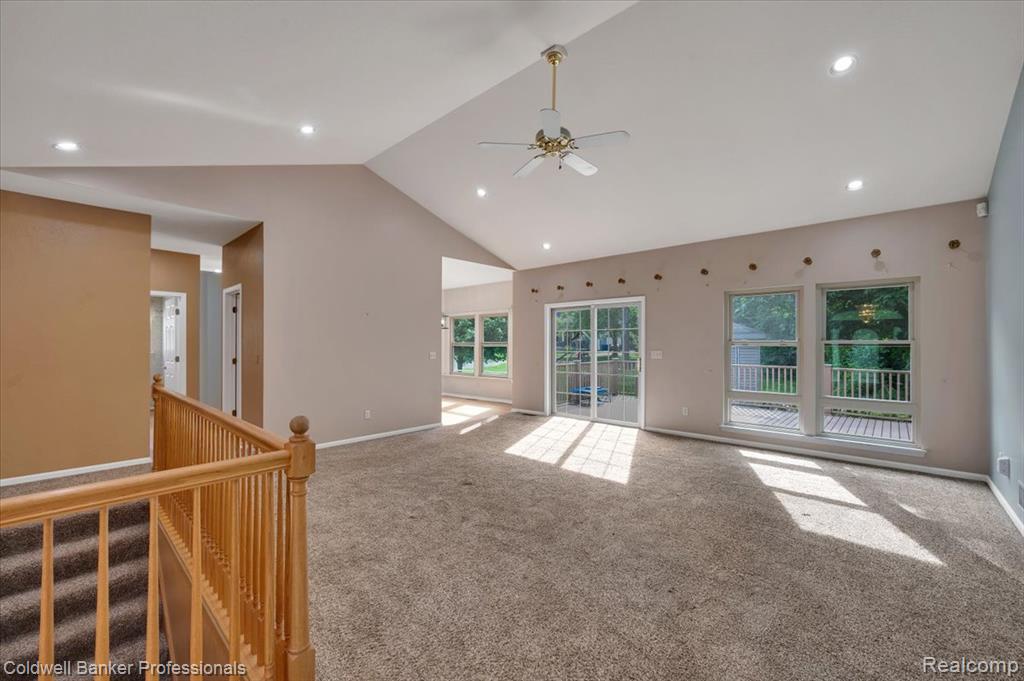 604 Carriage Way Property Photo 4