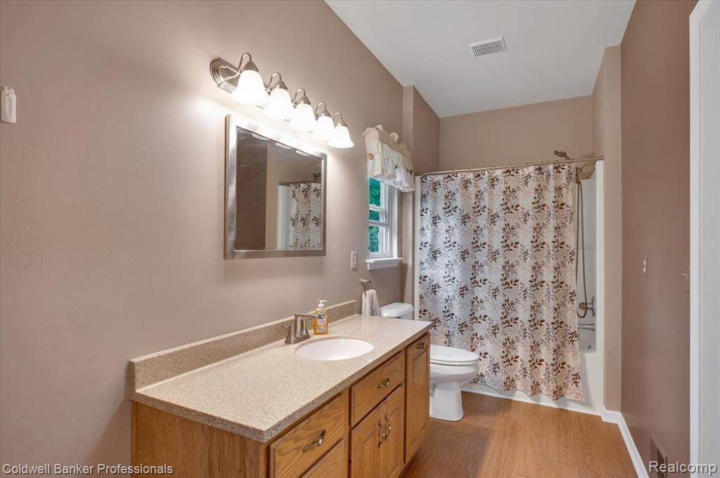 604 Carriage Way Property Photo 11