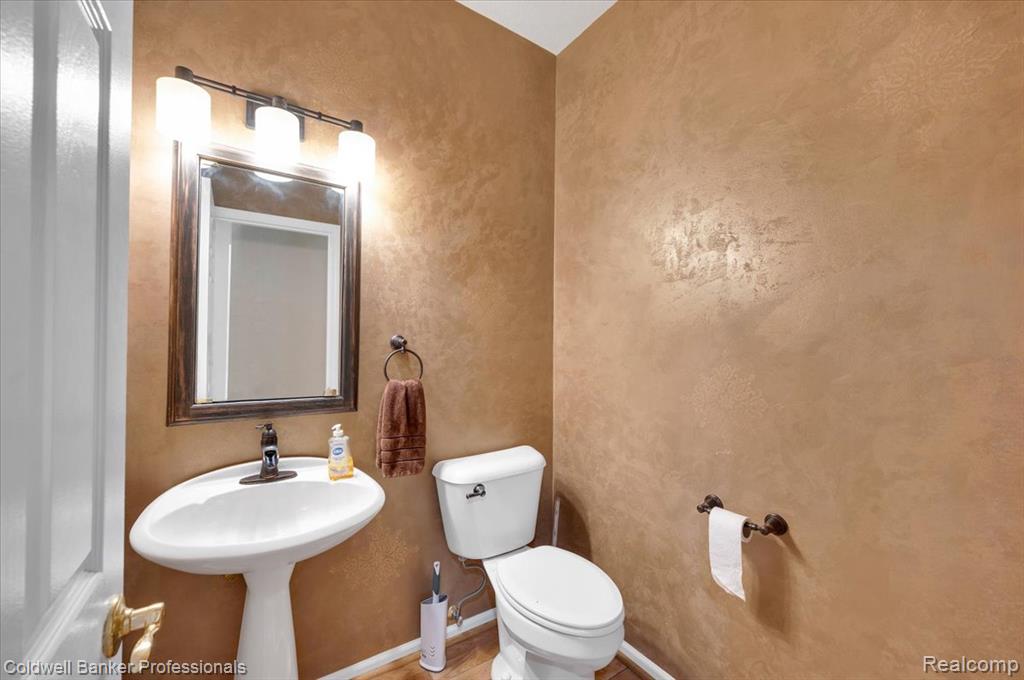 604 Carriage Way Property Photo 15