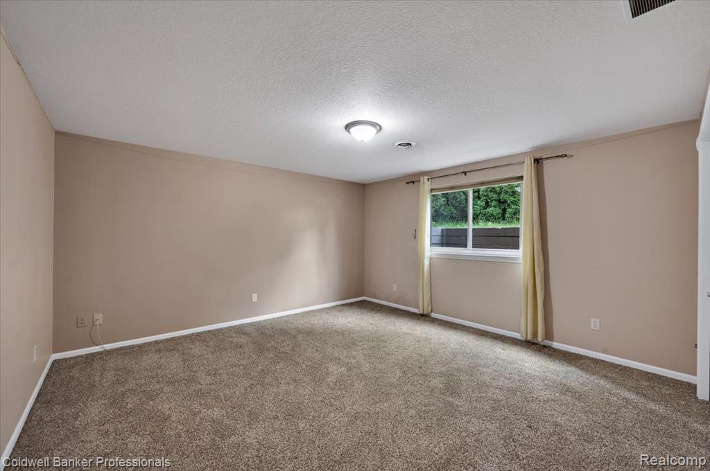 604 Carriage Way Property Photo 19