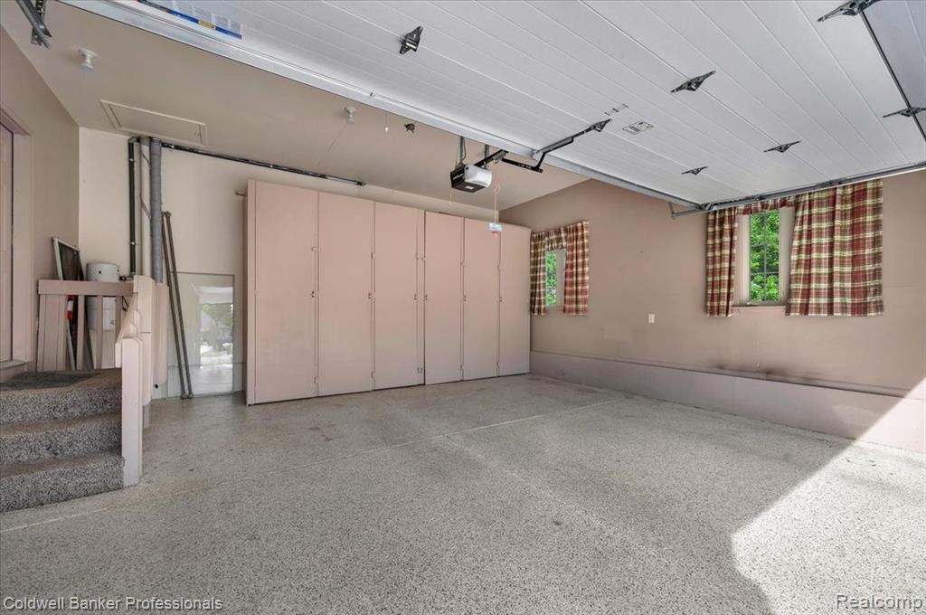 604 Carriage Way Property Photo 22