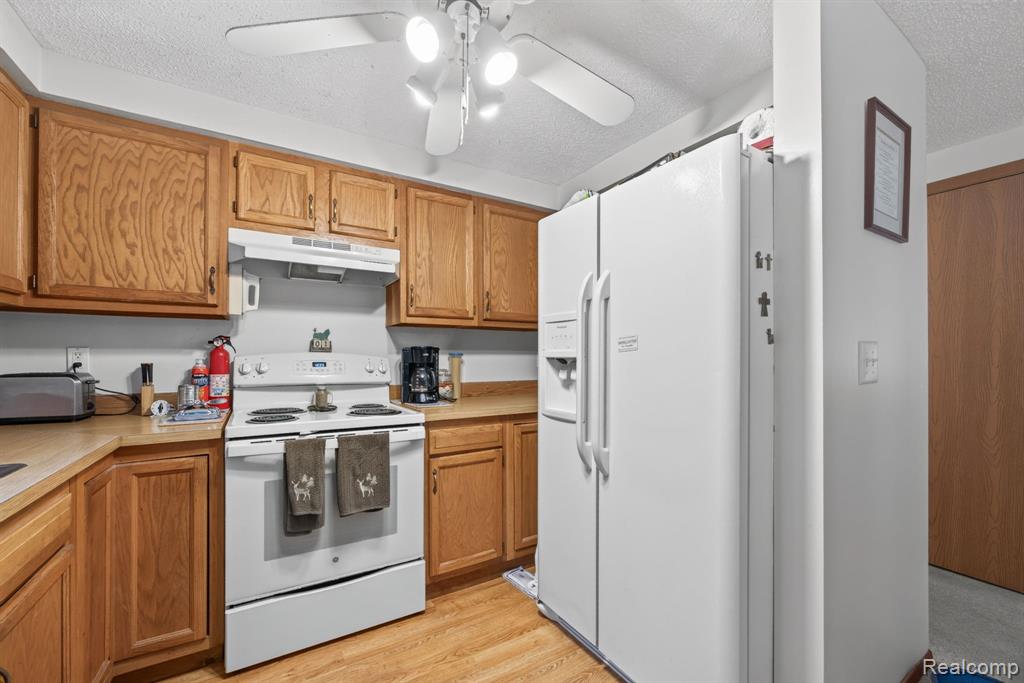 11245 Cedar Road Property Photo 7
