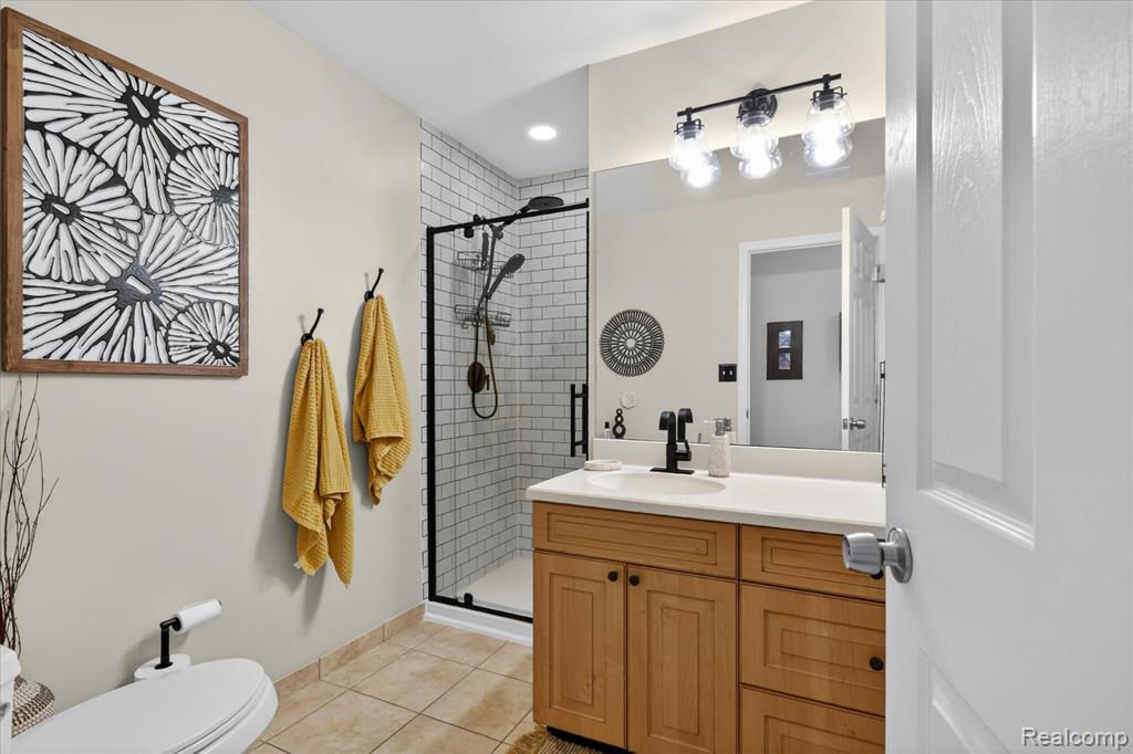3860 E Commerce Road Property Photo 25