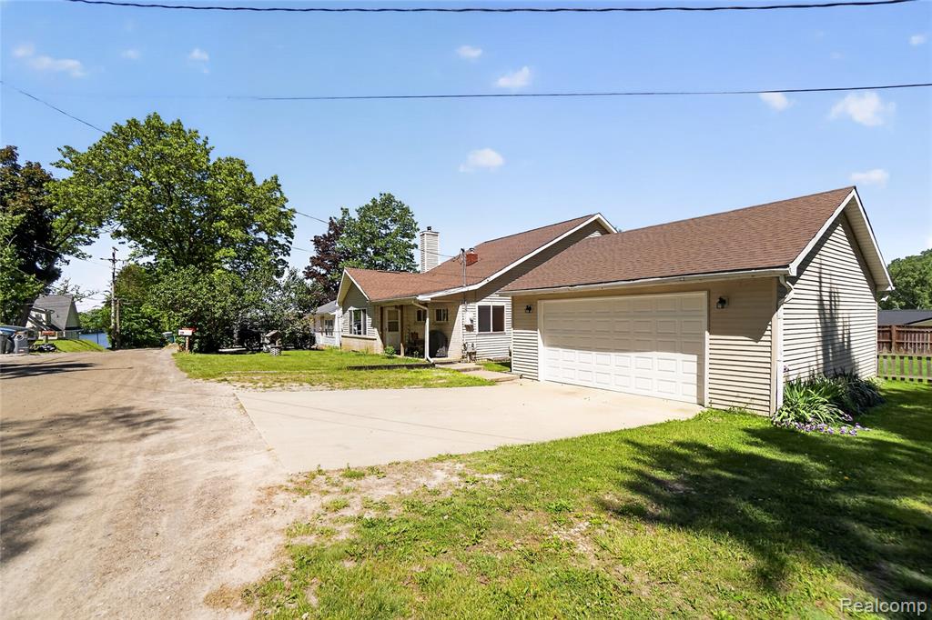 7166 Alpine Drive Property Photo 4