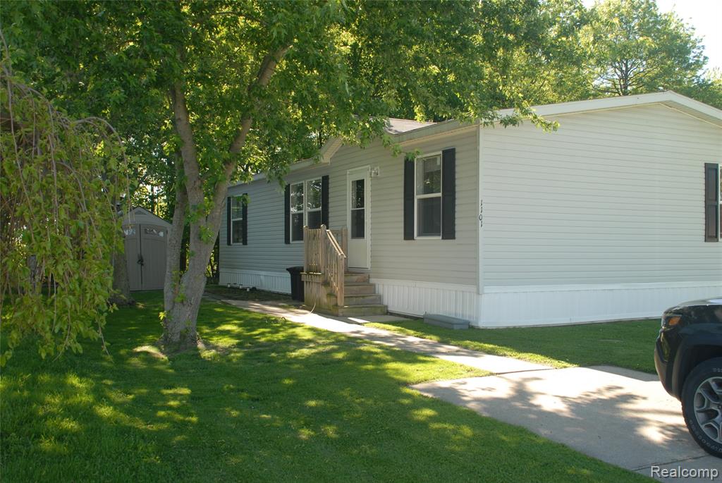1101 Forest Lane Property Photo 2