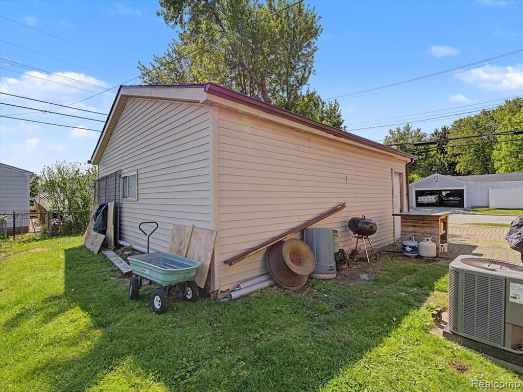 14275 Irene Street Property Photo 43