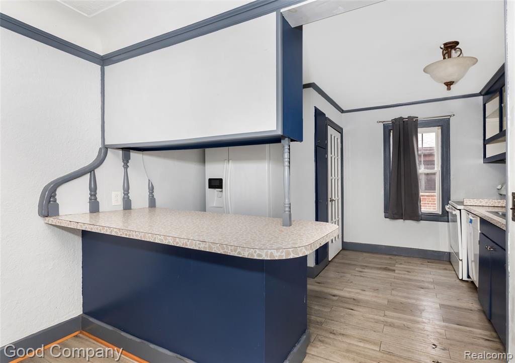 15223 Thomas Avenue Property Photo 6