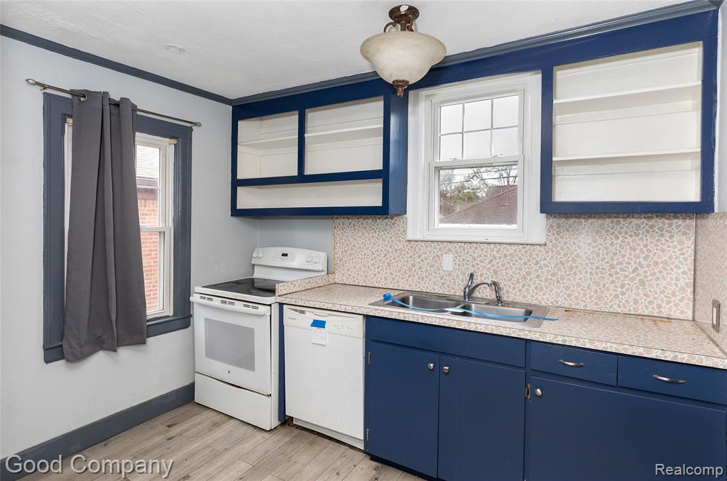 15223 Thomas Avenue Property Photo 9