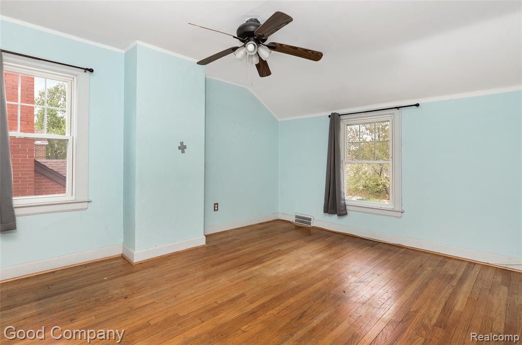 15223 Thomas Avenue Property Photo 12