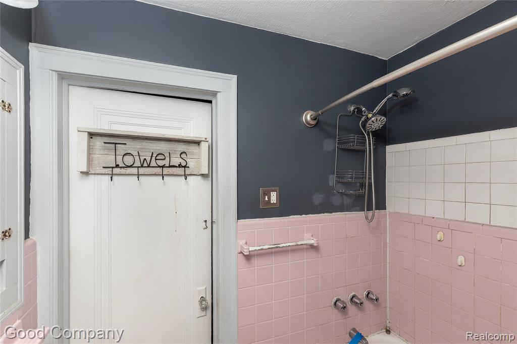 15223 Thomas Avenue Property Photo 16