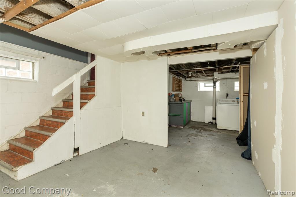 15223 Thomas Avenue Property Photo 17