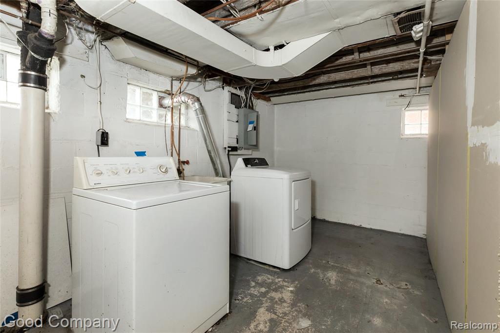 15223 Thomas Avenue Property Photo 18