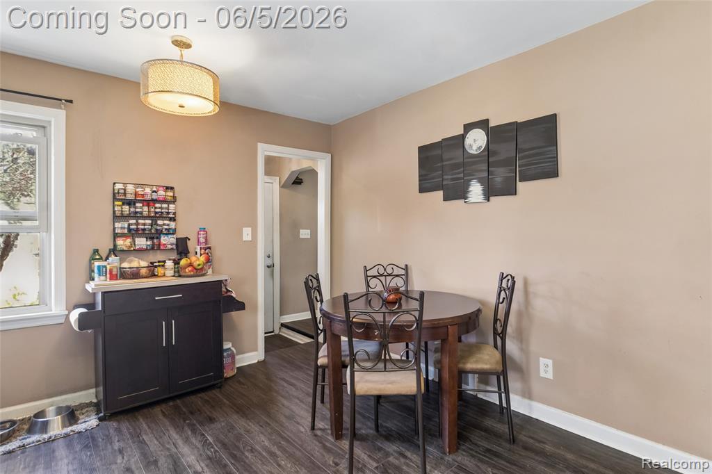 679 Moran Avenue Property Photo 6