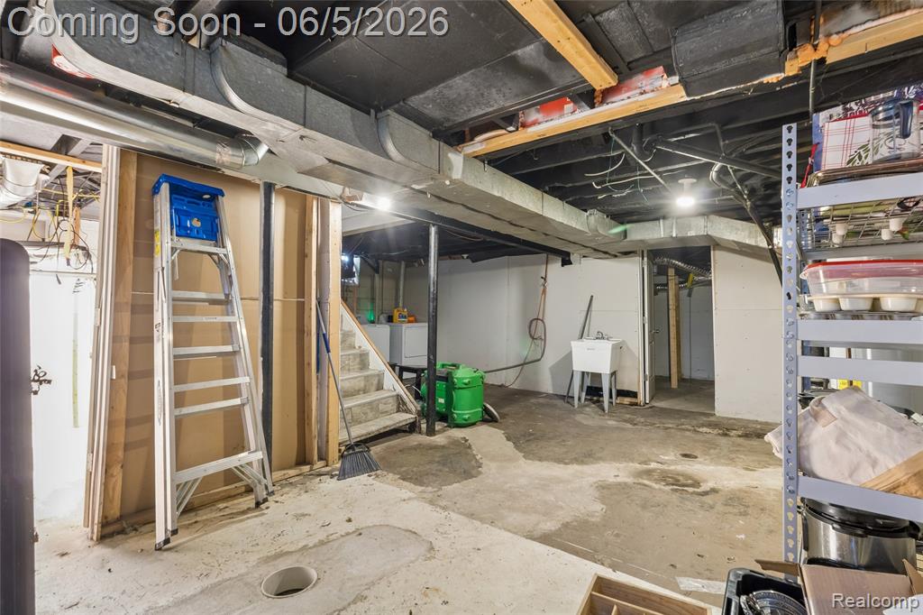 679 Moran Avenue Property Photo 16