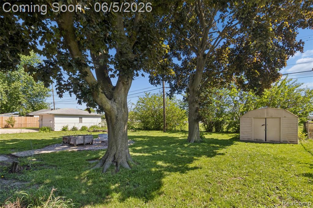 679 Moran Avenue Property Photo 22