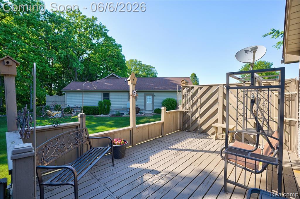 3433 Pinemeadow Court Property Photo 7