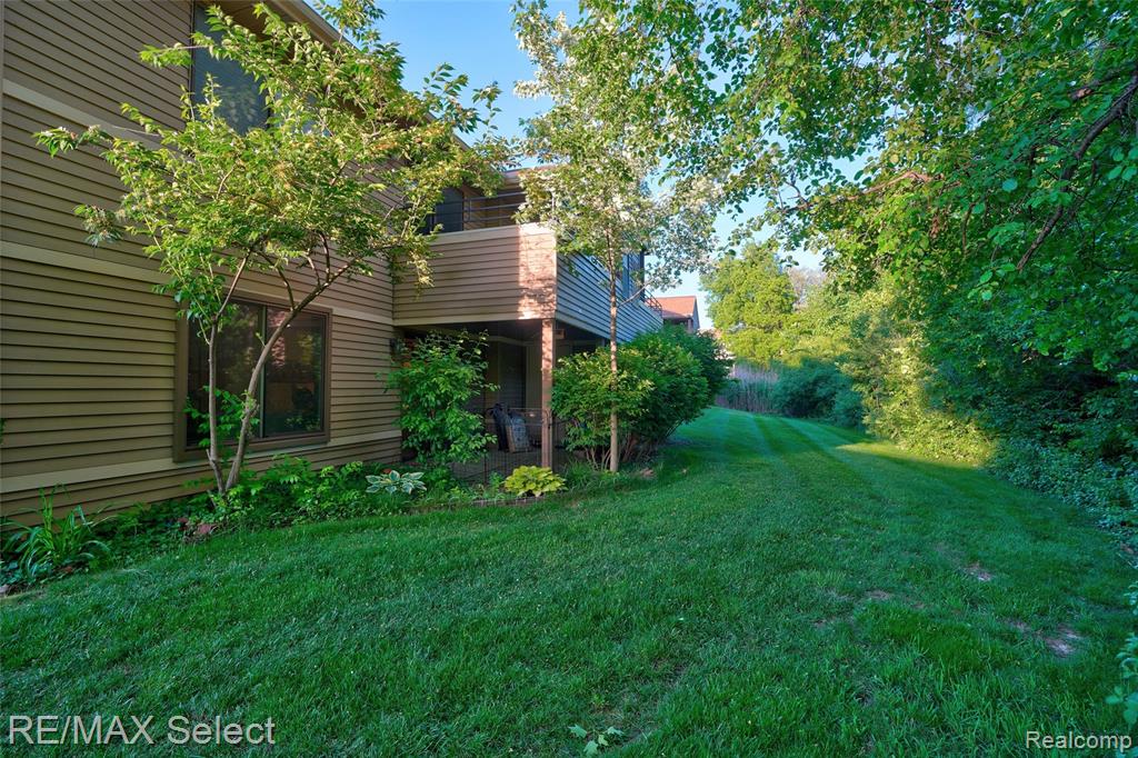 250 Briarcrest Drive Property Photo 5