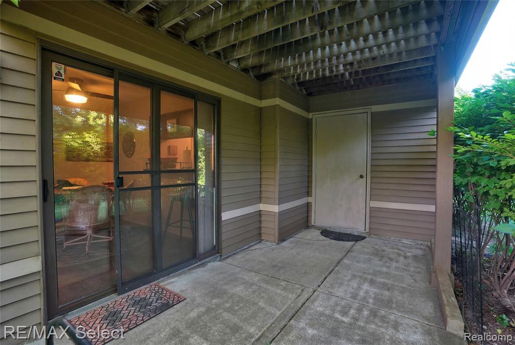 250 Briarcrest Drive Property Photo 6