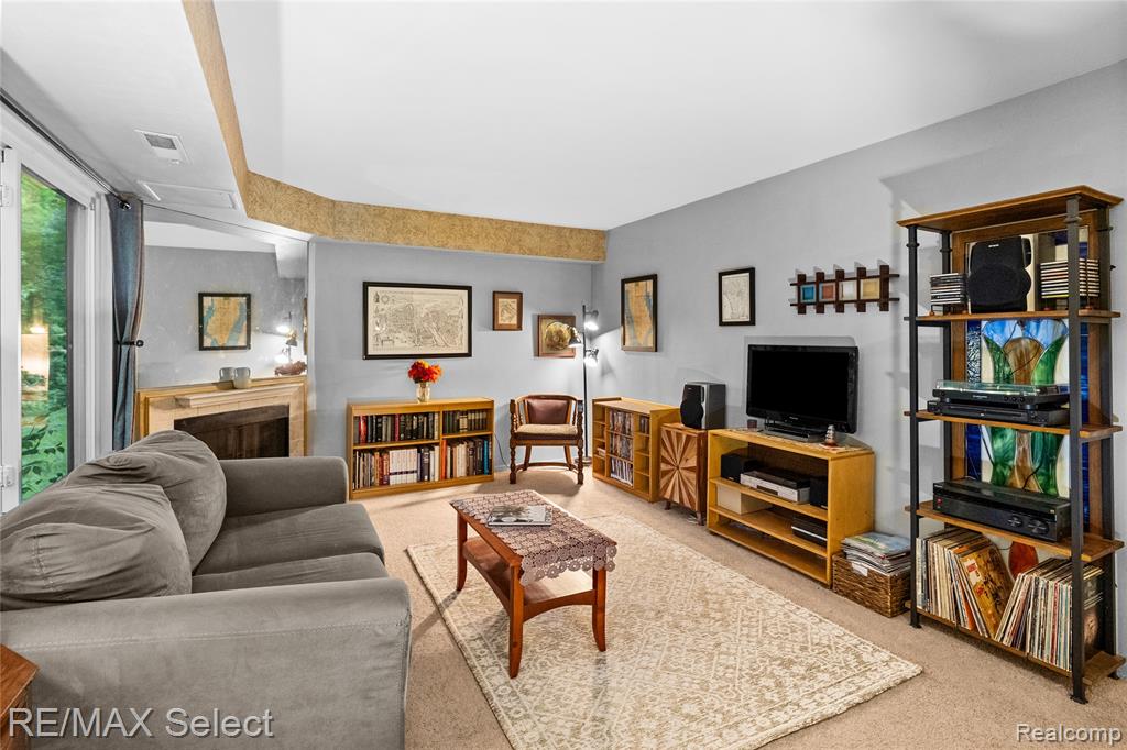 250 Briarcrest Drive Property Photo 10