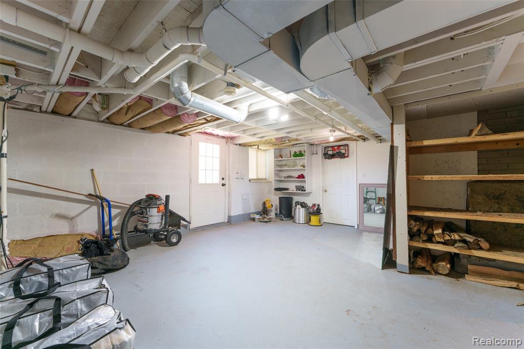 940 Rowland Road Property Photo 41