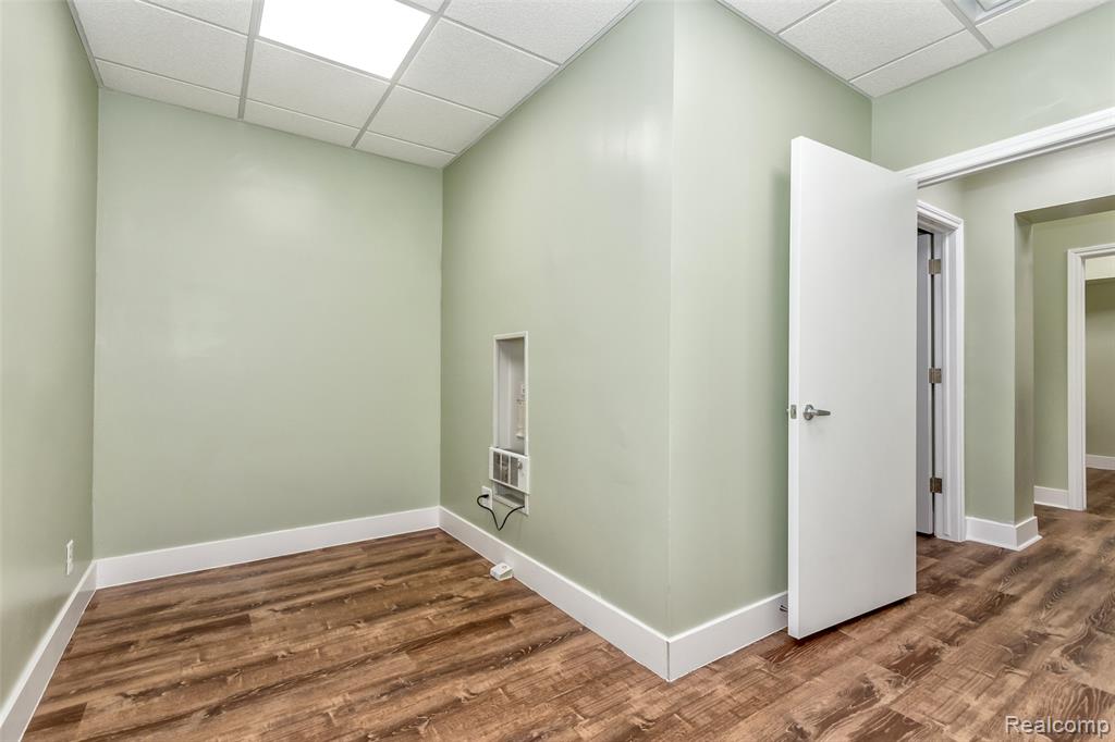 16841 Schaefer Highway Property Photo 30