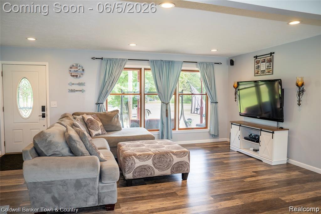 6881 Munsell Road Property Photo 3