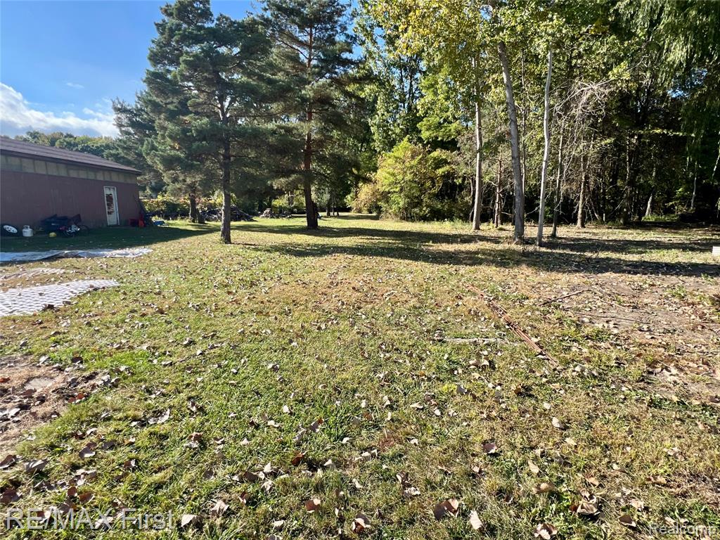 9280 River Road Property Photo 6