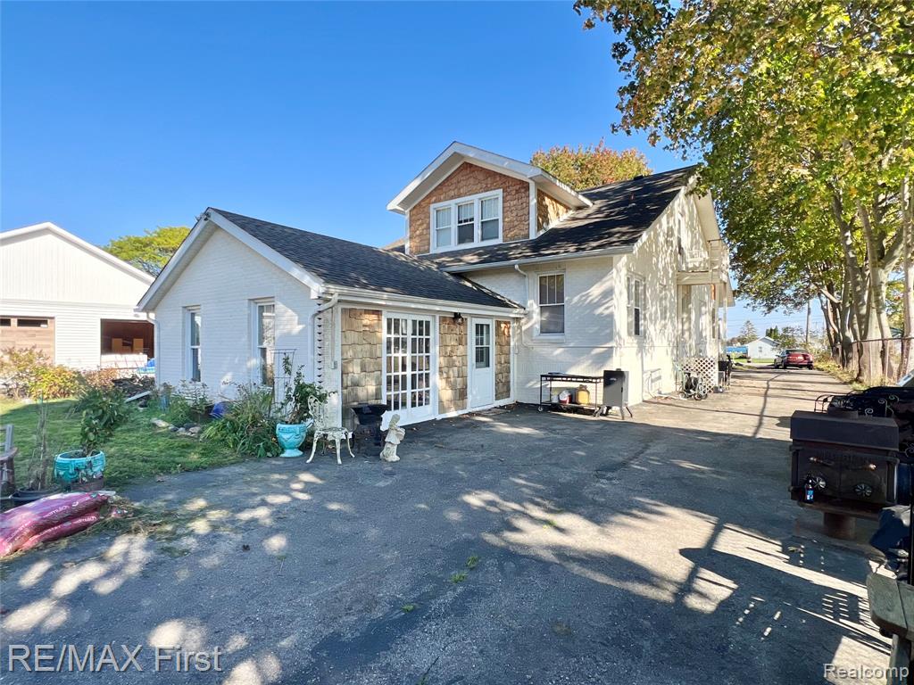 9280 River Road Property Photo 9